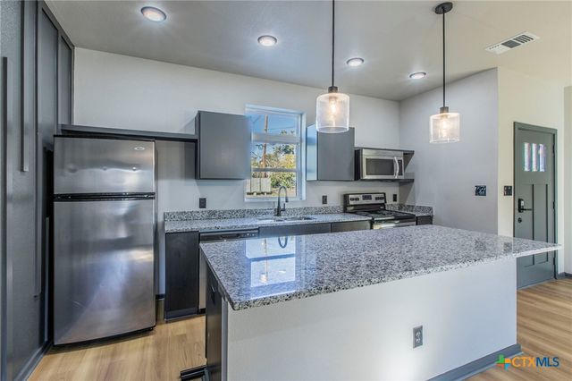 1008 York Avenue, Killeen, TX 76541