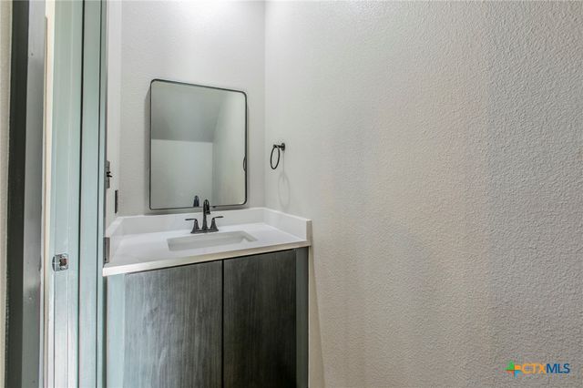 1008 York Avenue, Killeen, TX 76541