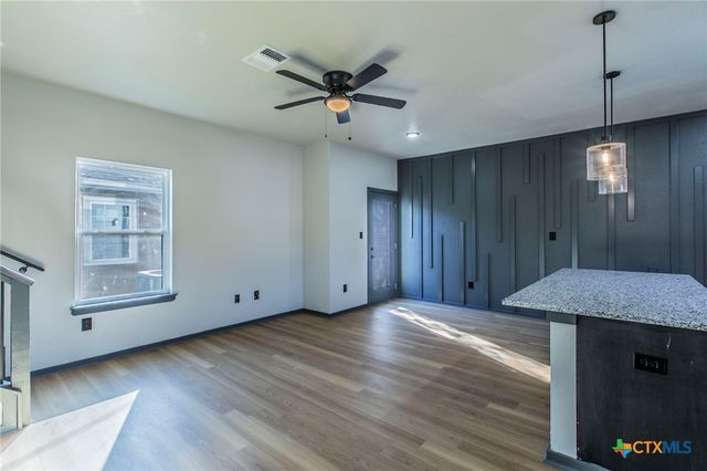 1008 York Avenue, Killeen, TX 76541