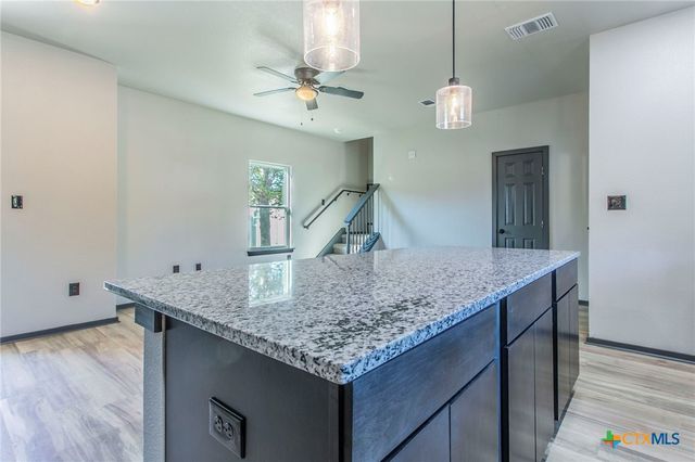 1008 York Avenue, Killeen, TX 76541