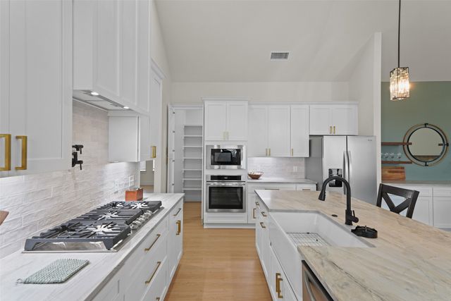 1002 Devonshire Drive N, Forney, TX 75126
