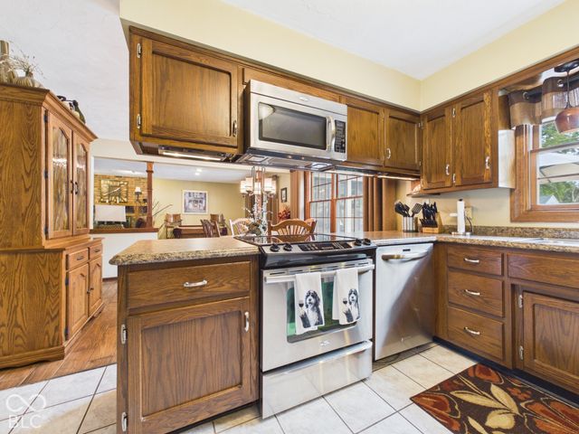 2106 Hillcrest Avenue, Anderson, IN 46011