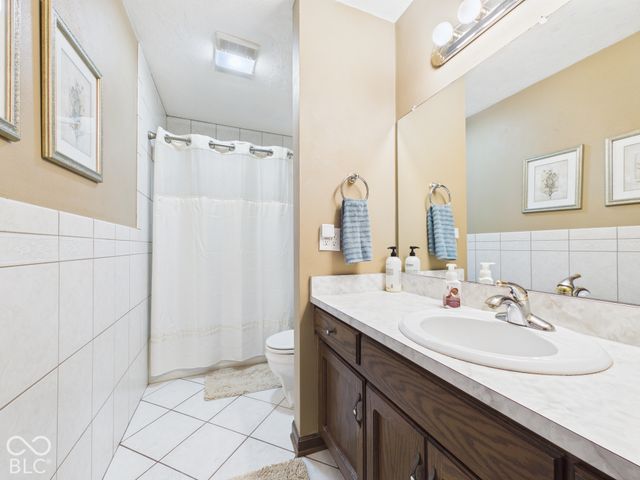 2106 Hillcrest Avenue, Anderson, IN 46011