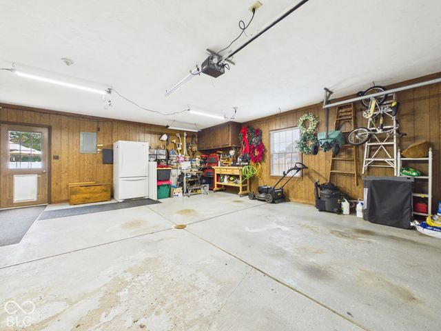 2106 Hillcrest Avenue, Anderson, IN 46011