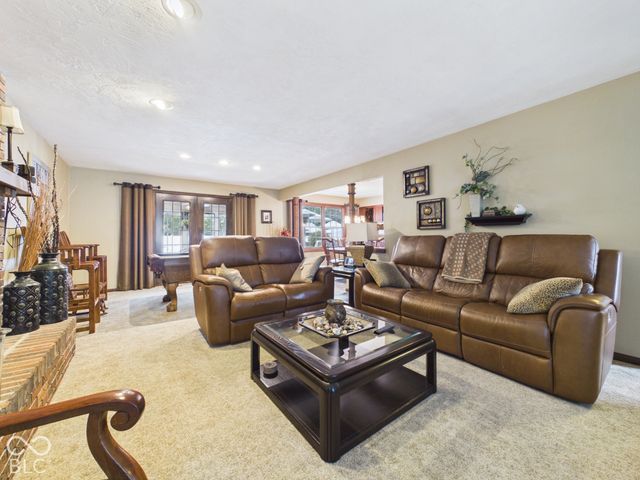 2106 Hillcrest Avenue, Anderson, IN 46011