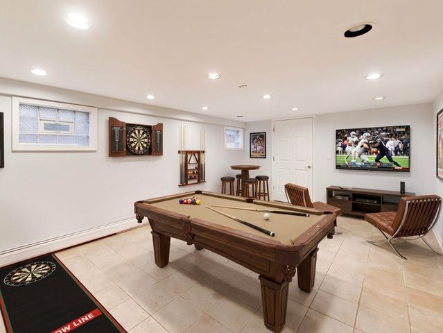 1107 S Hamlin Avenue, Park Ridge, IL 60068