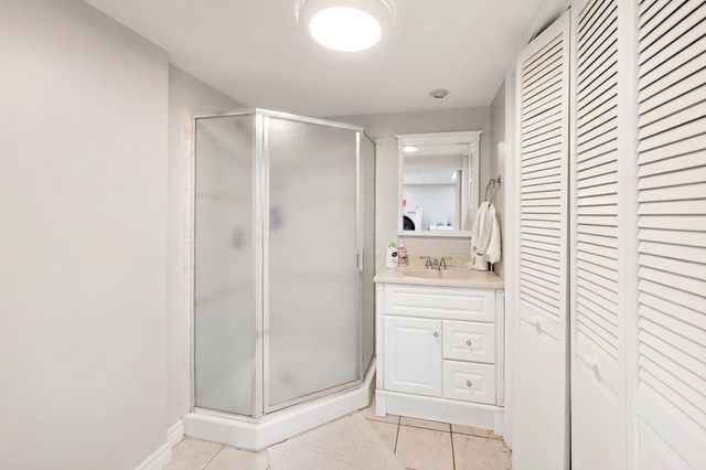 1107 S Hamlin Avenue, Park Ridge, IL 60068