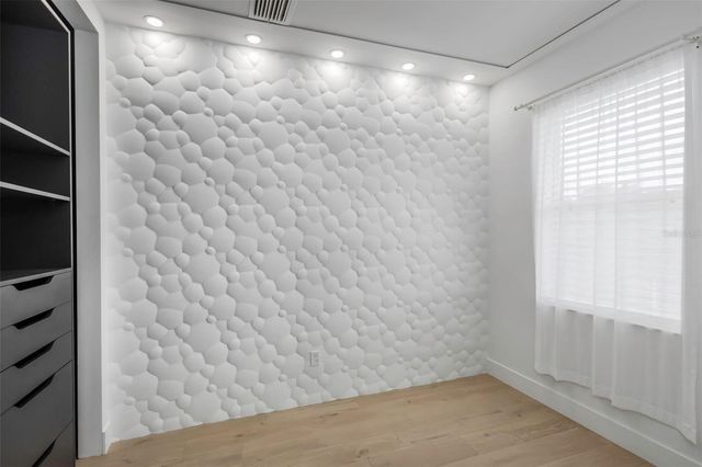 7130 102ND LANE, Seminole, FL 33772