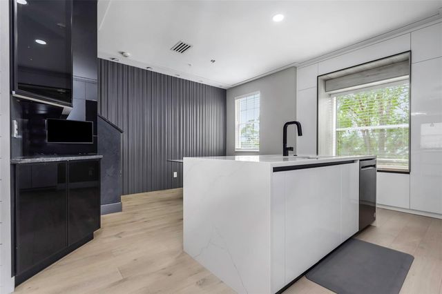 7130 102ND LANE, Seminole, FL 33772