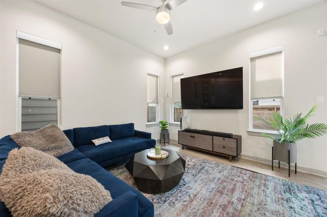 807 N Emile Street, Houston, TX 77020