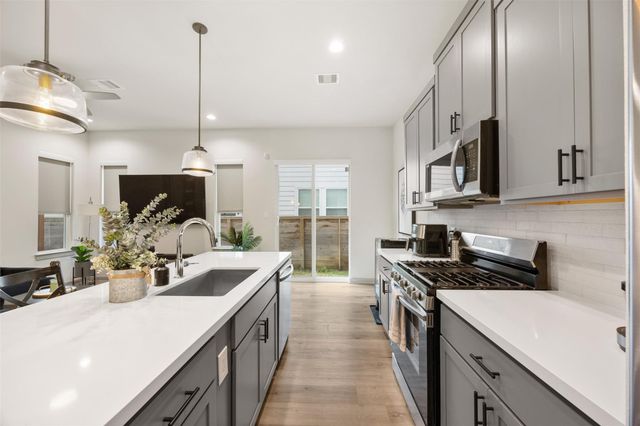 807 N Emile Street, Houston, TX 77020