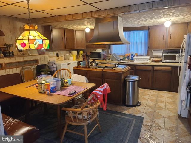 64 E COULTER ST, Philadelphia, PA 19144