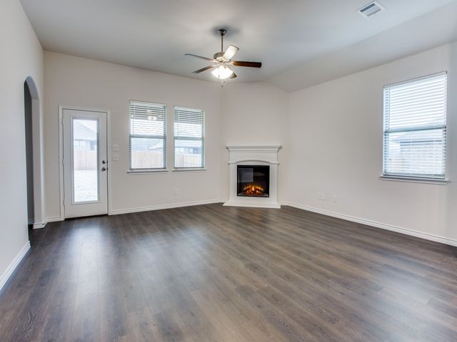 123 Lakeview Circle, Pilot Point, TX 76258