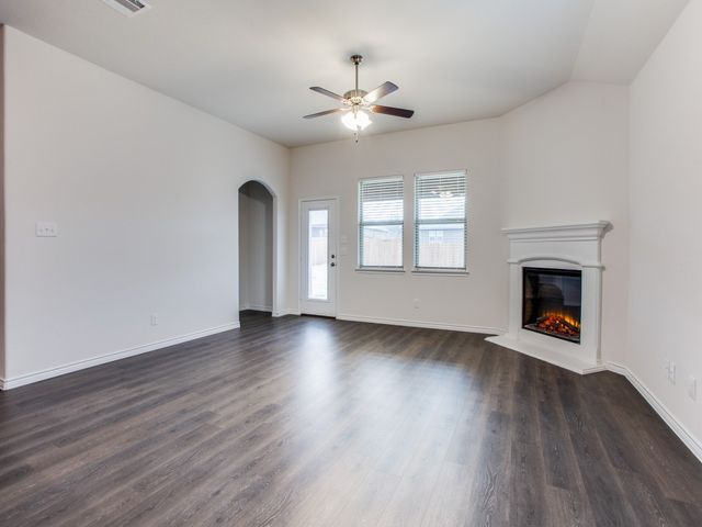 123 Lakeview Circle, Pilot Point, TX 76258