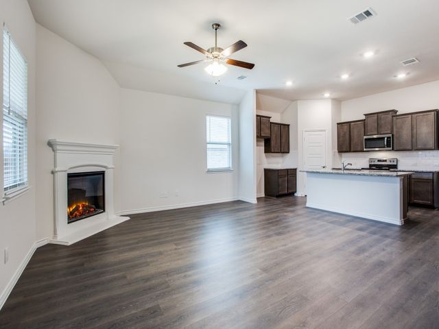 123 Lakeview Circle, Pilot Point, TX 76258