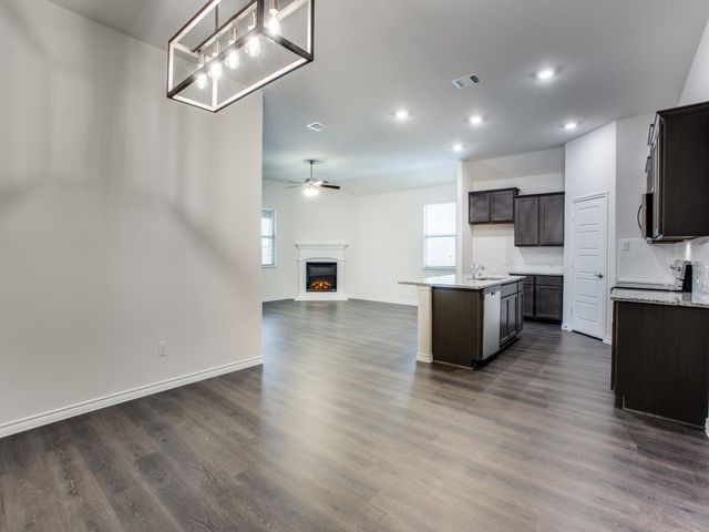 123 Lakeview Circle, Pilot Point, TX 76258