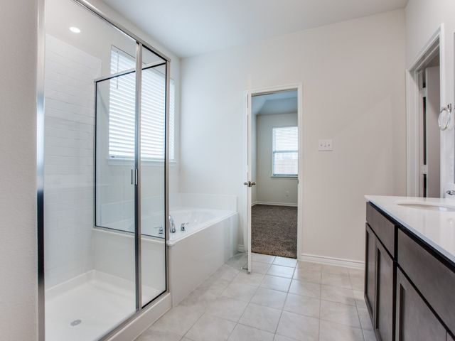 123 Lakeview Circle, Pilot Point, TX 76258