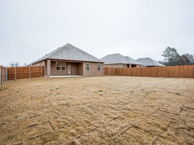 123 Lakeview Circle, Pilot Point, TX 76258