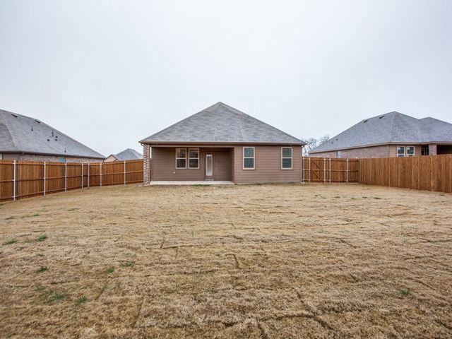 123 Lakeview Circle, Pilot Point, TX 76258