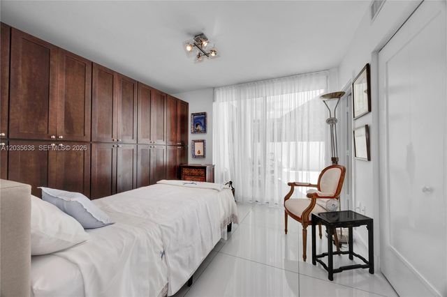 9400 W Bay Harbor Dr 101, Bay Harbor Islands, FL 33154