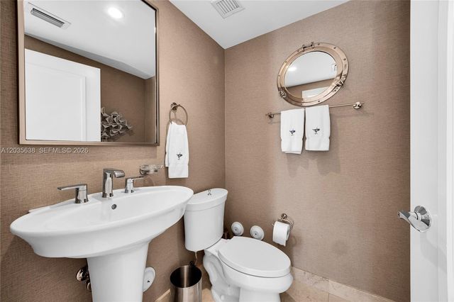 9400 W Bay Harbor Dr 101, Bay Harbor Islands, FL 33154