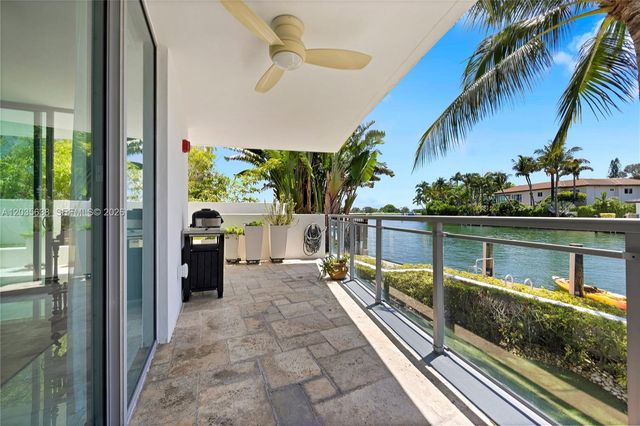 9400 W Bay Harbor Dr 101, Bay Harbor Islands, FL 33154