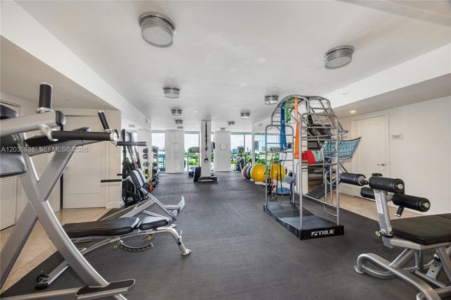 9400 W Bay Harbor Dr 101, Bay Harbor Islands, FL 33154