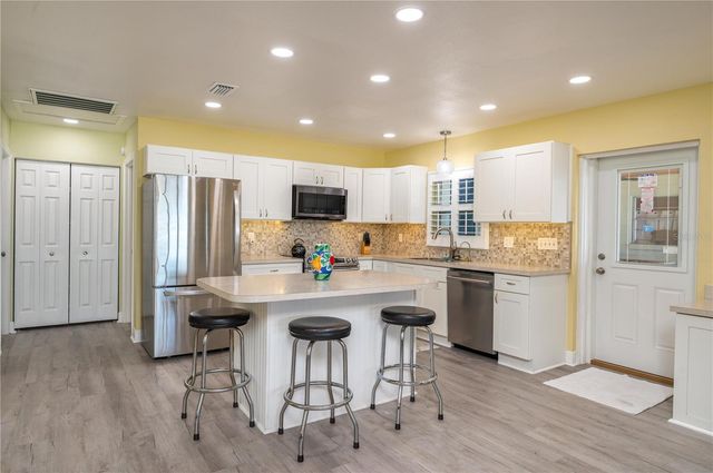 10742 W BEACH PARKWAY, Lake Wales, FL 33898