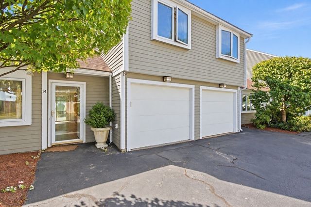 210 Centre St 14, Quincy, MA 02169