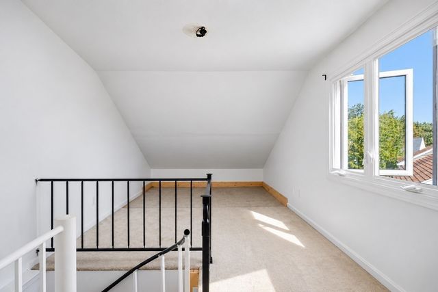 210 Centre St 14, Quincy, MA 02169