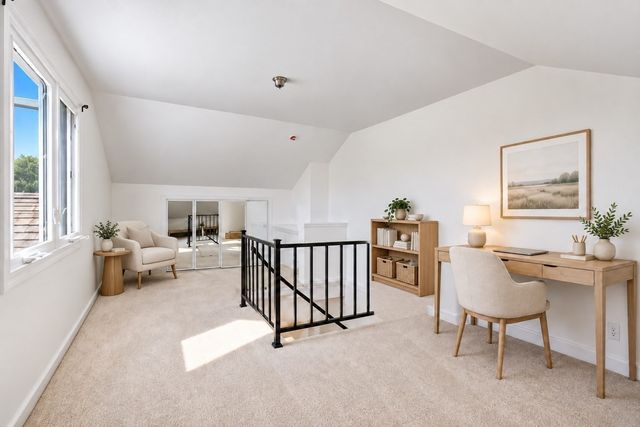 210 Centre St 14, Quincy, MA 02169
