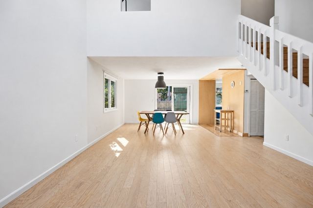 210 Centre St 14, Quincy, MA 02169