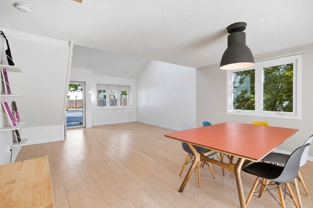 210 Centre St 14, Quincy, MA 02169