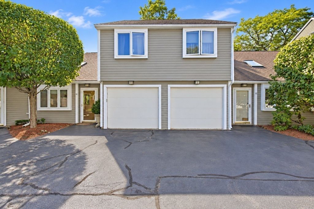 210 Centre St 14, Quincy, MA 02169