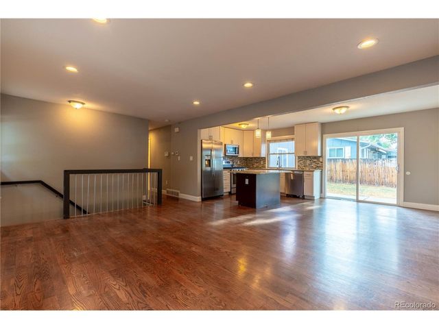 895 S Garrison St, Denver, CO 80226