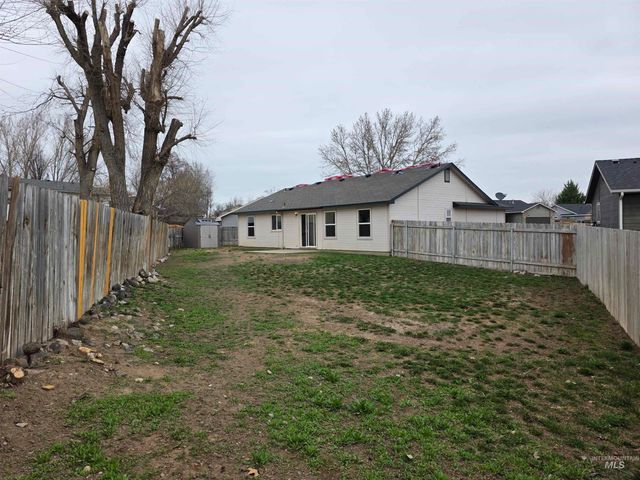 517 Pennsylvania Ct, Nampa, ID 83686