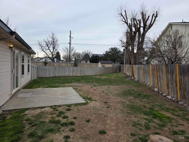 517 Pennsylvania Ct, Nampa, ID 83686