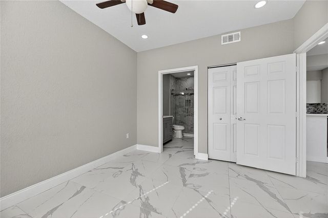 9258 LAKE CHASE ISLAND WAY, Tampa, FL 33626