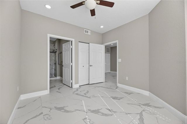 9258 LAKE CHASE ISLAND WAY, Tampa, FL 33626