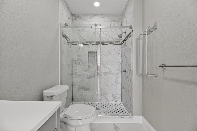 9258 LAKE CHASE ISLAND WAY, Tampa, FL 33626