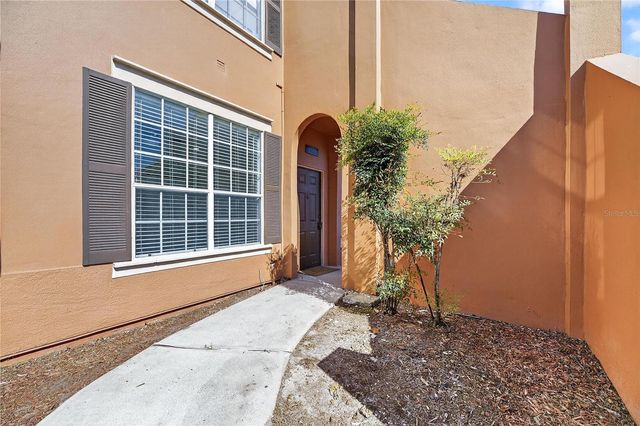 9258 LAKE CHASE ISLAND WAY, Tampa, FL 33626