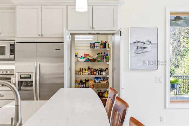 3 Roxbury Cir, Hilton Head Island, SC 29928