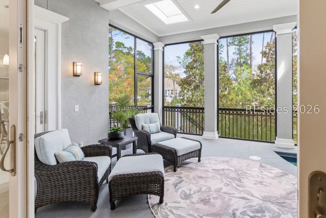 3 Roxbury Cir, Hilton Head Island, SC 29928