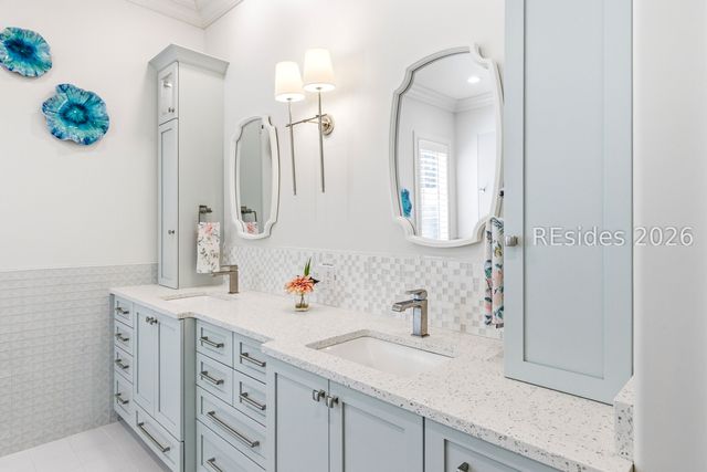 3 Roxbury Cir, Hilton Head Island, SC 29928