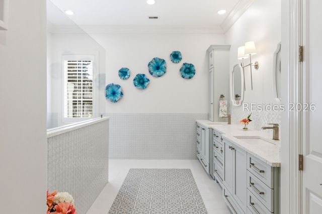 3 Roxbury Cir, Hilton Head Island, SC 29928