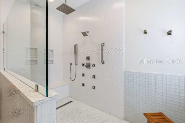 3 Roxbury Cir, Hilton Head Island, SC 29928