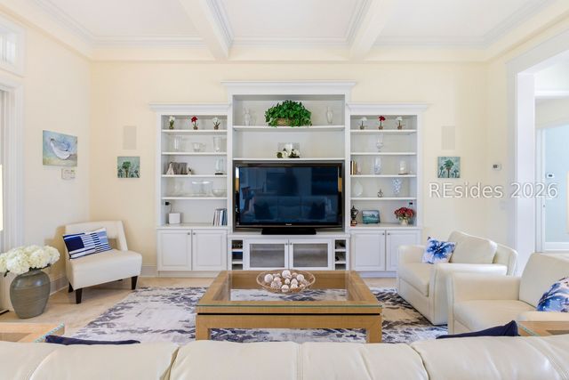 3 Roxbury Cir, Hilton Head Island, SC 29928