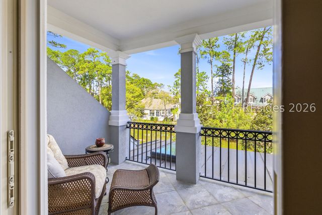 3 Roxbury Cir, Hilton Head Island, SC 29928