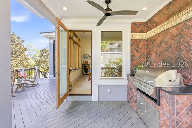 3 Roxbury Cir, Hilton Head Island, SC 29928