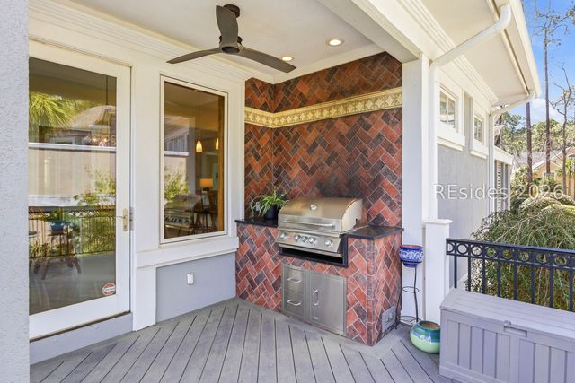 3 Roxbury Cir, Hilton Head Island, SC 29928